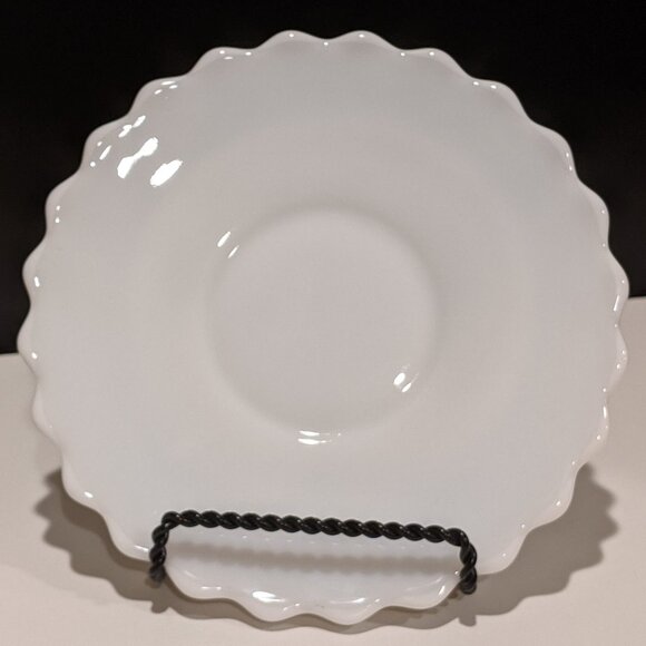 Westmoreland-style Scalloped Edge Milk Glass Dessert Plates - Set of 8 - Picture 3 of 4